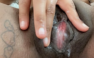 My Pussy Smiling for You - A Seductive Glimpse by mybeloved109'