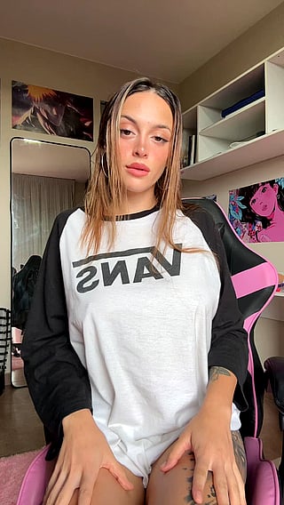 Tasty Smooth Pussy of a College Girl - A Must Watch Flick'