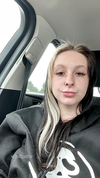 DeeDeesaSlut's Dripping Wet Adventure in the Car'