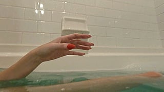 Take a Bath with Me ? 🛁💦 - A Steamy Soak with Coconutmagenta'