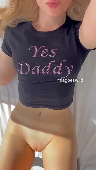Sexy Amateur Mia Goes Wild - Perfect Stress Reliever with GodPussy & Juicy Tits'
