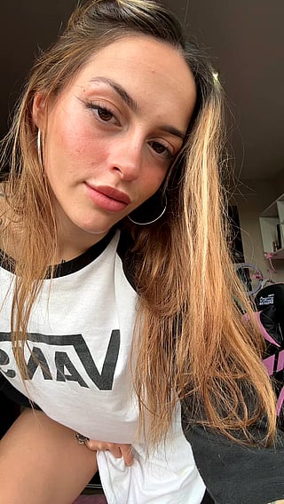 Would You Eat My Pussy? A Steamy Encounter with Hot_Bad_626'