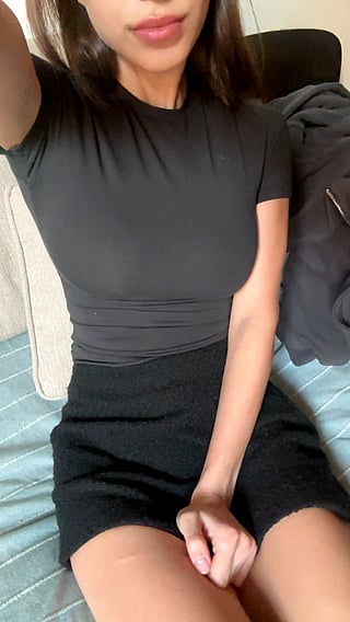 Smooth & Juicy: My Shaved Pussy Demands Your Tongue | Ariana Lemming’s Tight Wet Slit'