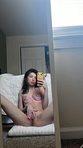 Irresistible Pussy Rating: Pull Out or Creampie Challenge'