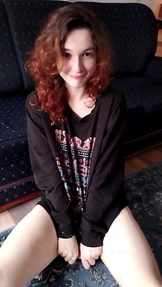 Vicky Foxx Teases with Her Pussy Perfection - A Sneak Peek You Can't Resist'