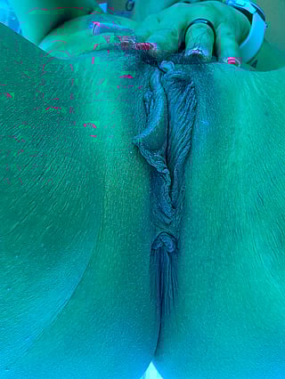 Sizzling Last Day Tanning Before Vacation - Bare & Bold'
