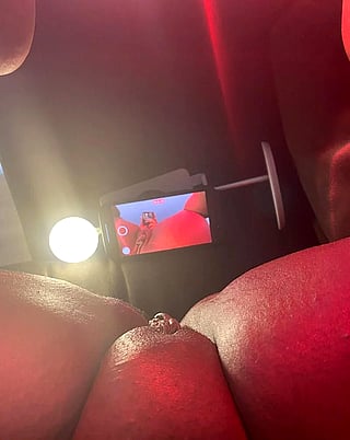 Are You Eating or Breeding? A Sizzling Encounter of Pussy Perfection'
