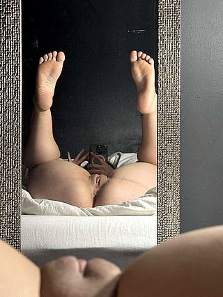 Ultimate Seduction: Vixenduo's Pussy Selfies That Drive You Wild'